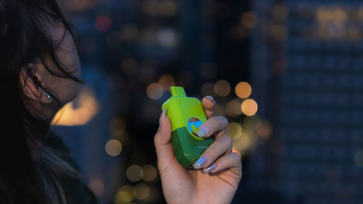 do vapes leave a smell